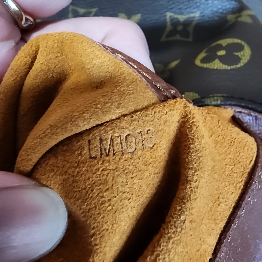 Louis Vuitton AUTHENTIC vintage MUSETTE SALSA PM Crossbody Bag